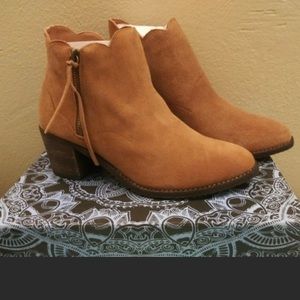 Extrafine Sugar Boots